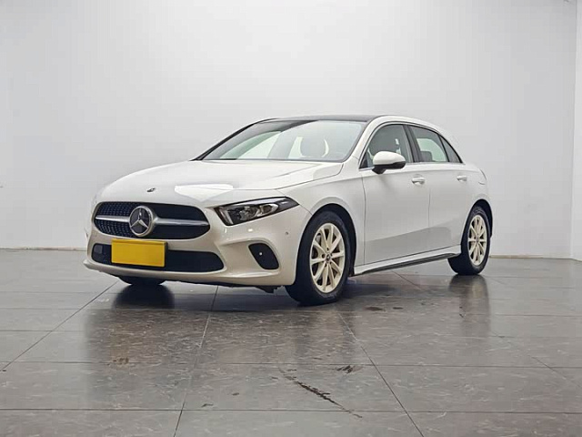 Mercedes-Benz A-Class (импорт) 2022款 A 200 时尚型 — из Китая под ключ