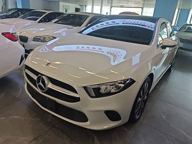 Mercedes-Benz A-Class (импорт) 2021款 A 200 动感型 — из Китая под ключ