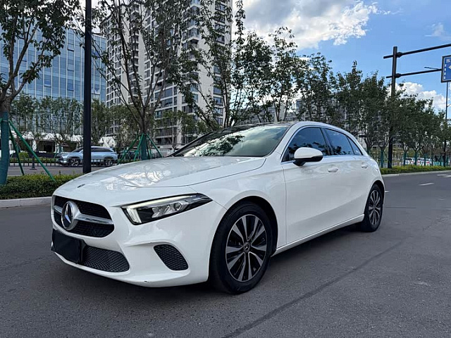 Mercedes-Benz A-Class (импорт) 2021款 A 200 动感型 — из Китая под ключ