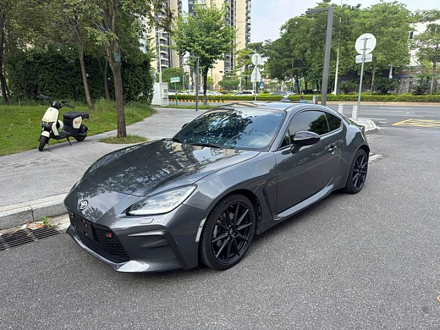 Toyota GR86 2022款 GR 86 2.4L 手动版 — из Китая под ключ