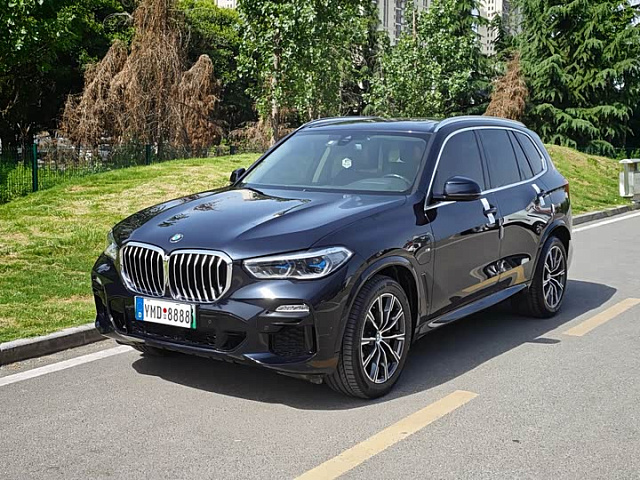 BMW X5 PHEV (импорт) 2021款 xDrive45e M运动套装 — из Китая под ключ
