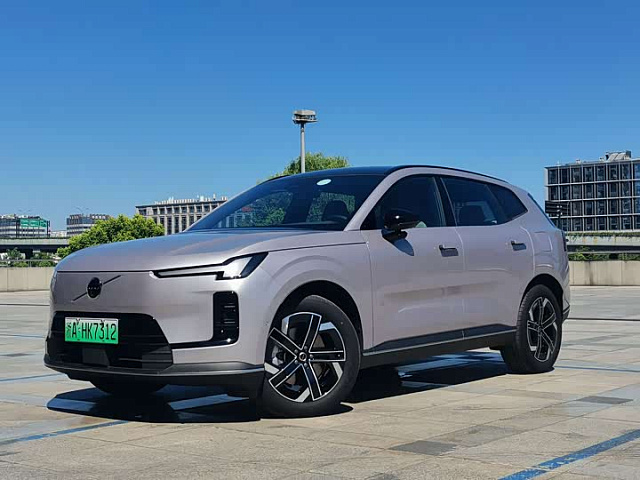 Volvo XC70 2026款 两驱长续航Core — из Китая под ключ