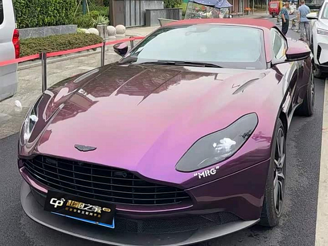Aston Martin DB11 2023款 4.0T V8 Volante — из Китая под ключ