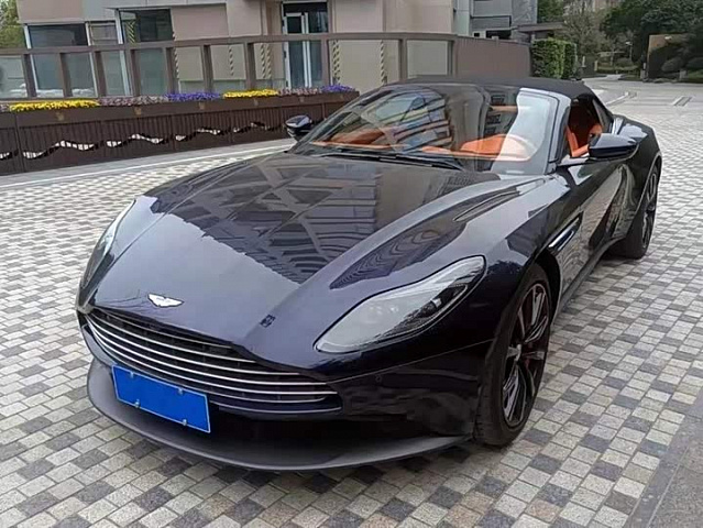 Aston Martin DB11 2022款 4.0T V8 Volante — из Китая под ключ