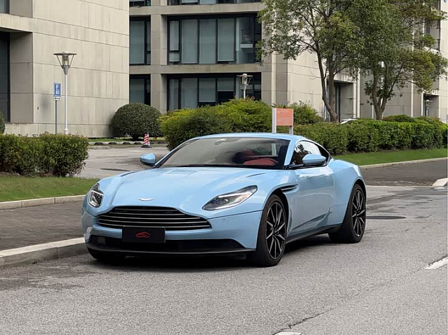 Aston Martin DB11 2022款 4.0T V8 Coupe — из Китая под ключ