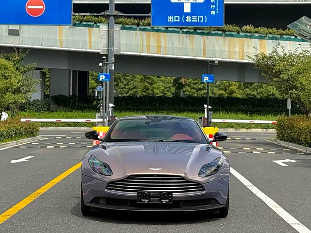 Aston Martin DB11 2022款 4.0T V8 Coupe — из Китая под ключ