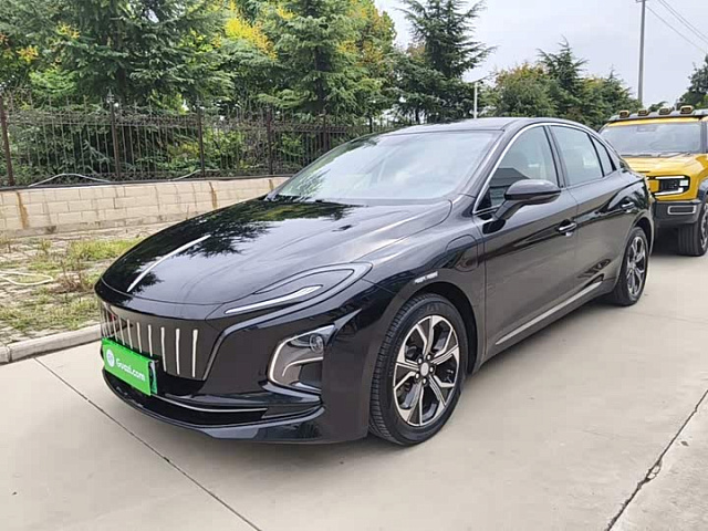 Hongqi E-QM5 2024款 450km 出行版 — из Китая под ключ