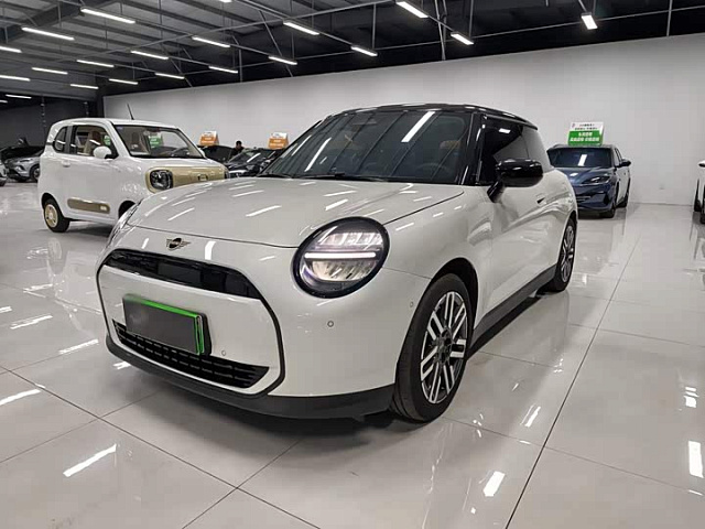 MINI Electric Mini Cooper 2025款 456km COOPER E 经典派 — из Китая под ключ