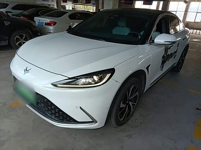 ARCFOX Alpha S 2022款 708S+ 160kW — из Китая под ключ