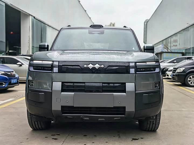 Leopard 7 2026款 EV 675KM 后驱闪充版 — из Китая под ключ