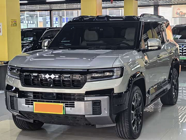 Leopard 8 2025款 智勇旗舰版 7座 — из Китая под ключ