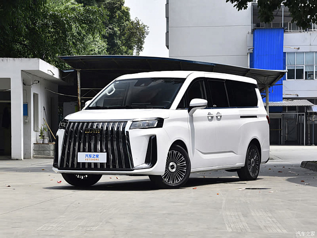 BAW Ruisheng M8 New Energy 2026款 纯电版 560尊贵型 7座 — из Китая под ключ