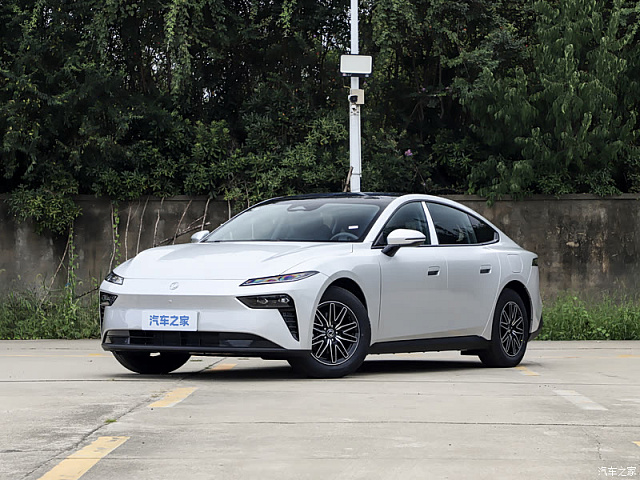 Dongfeng Aeolus E80 2026款 515km 卓越版 — из Китая под ключ