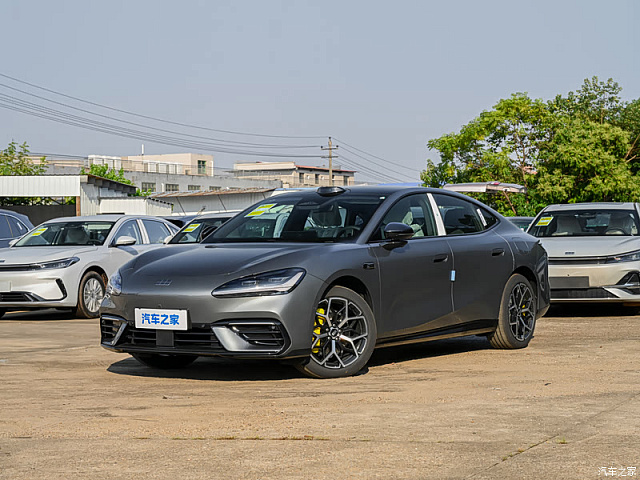 Geely Galaxy TT 2026款 640 后驱旗舰 — из Китая под ключ