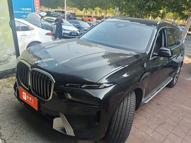 BMW X7 2023款 xDrive40i 领先型豪华套装 — из Китая под ключ