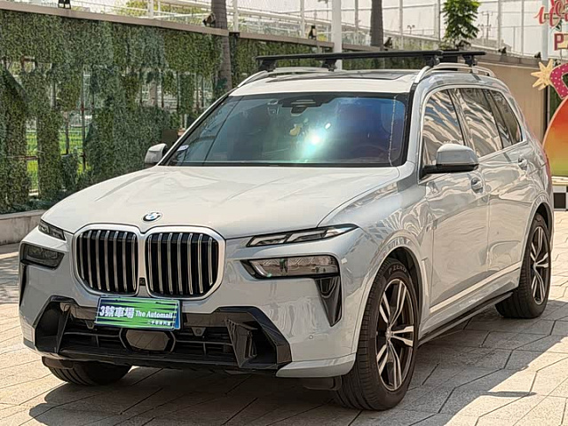 BMW X7 2023款 xDrive40i 尊享型M运动套装 — из Китая под ключ