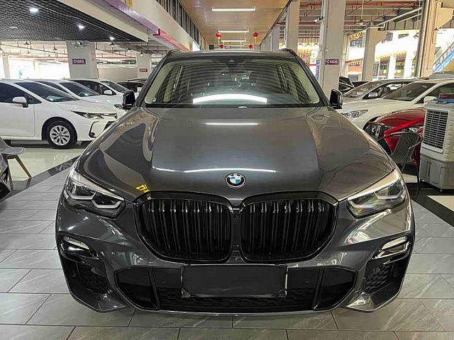 BMW X5 (импорт) 2022款 xDrive30i M运动套装 — из Китая под ключ