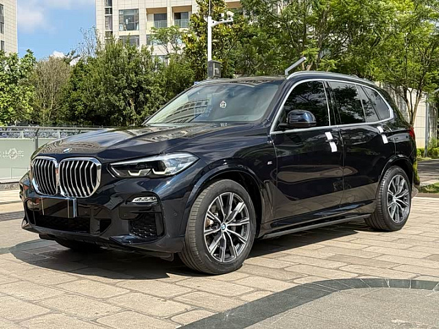 BMW X5 (импорт) 2021款 xDrive30i M运动套装 — из Китая под ключ