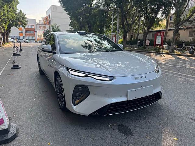 BYD Seal 08 2026款 EV 905KM旗舰型 — из Китая под ключ