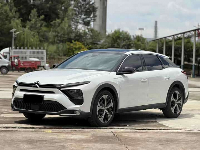 Citroen C5 X 2022款 1.6T 享不凡 虎年开门红版 — из Китая под ключ