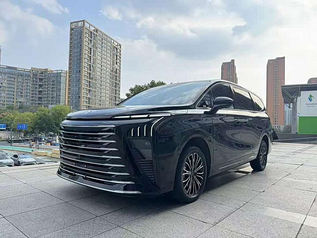 Forthing Xinghai V9 2026款 越享系列 200km 舒适型 — из Китая под ключ