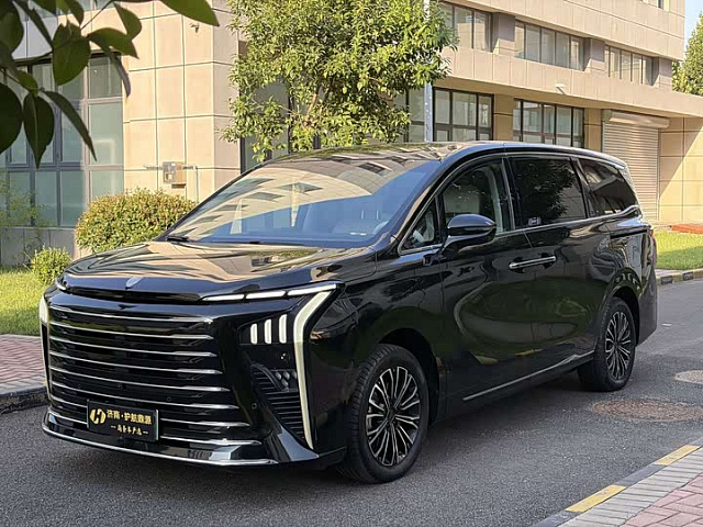 Forthing Xinghai V9 2024款 1.5TD 200km 青云梯系列 尊贵型 — из Китая под ключ