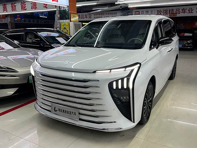 Forthing Xinghai V9 2024款 1.5TD 200km 青云梯系列 尊贵型 — из Китая под ключ