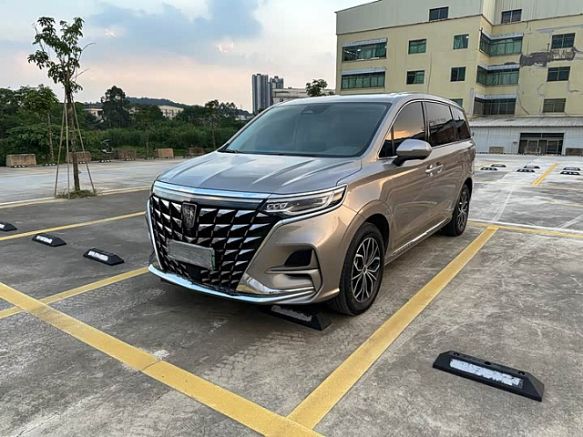 Roewe iMAX8 New Energy 2025款 1.5T DMH 陆尊奢享版 — из Китая под ключ