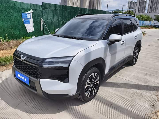 Wuling Starlight 560 New Energy 2026款 插混 125km 豪华型 — из Китая под ключ