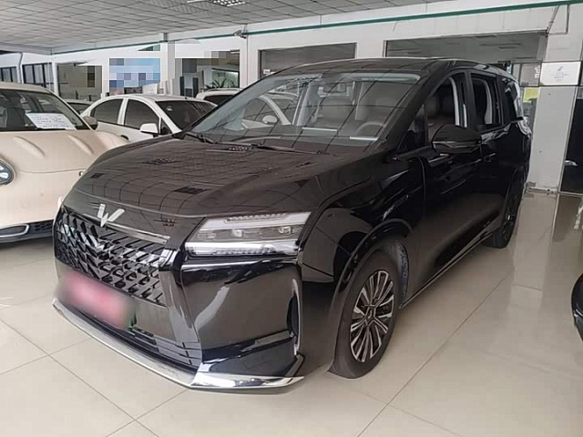 Wuling Starlight 730 New Energy 2025款 插混 125km 豪华型 — из Китая под ключ