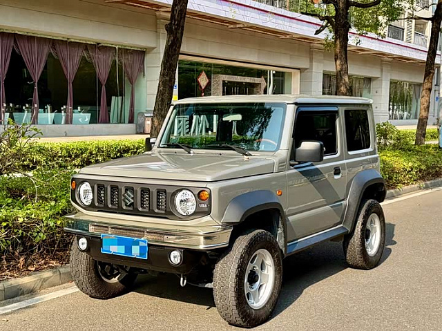 Suzuki Jimny 2026款 1.5L 两门版 — из Китая под ключ