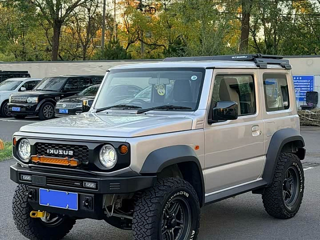Suzuki Jimny 2025款 五门版 — из Китая под ключ