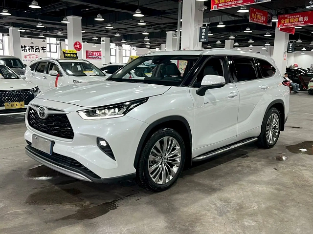 Toyota Highlander 2024 2.5L — из Китая под ключ
