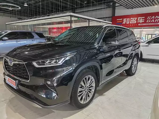 Toyota Highlander 2022 2.5L — из Китая под ключ