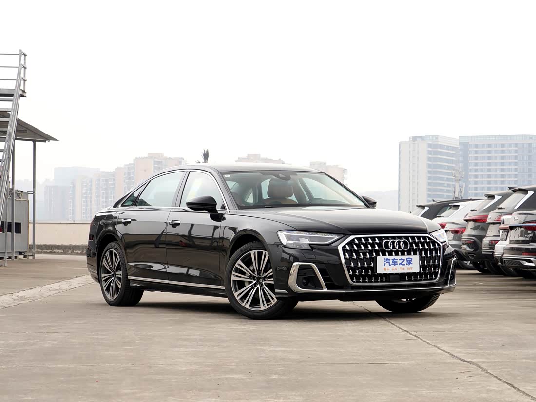 Audi A8 — фото 2