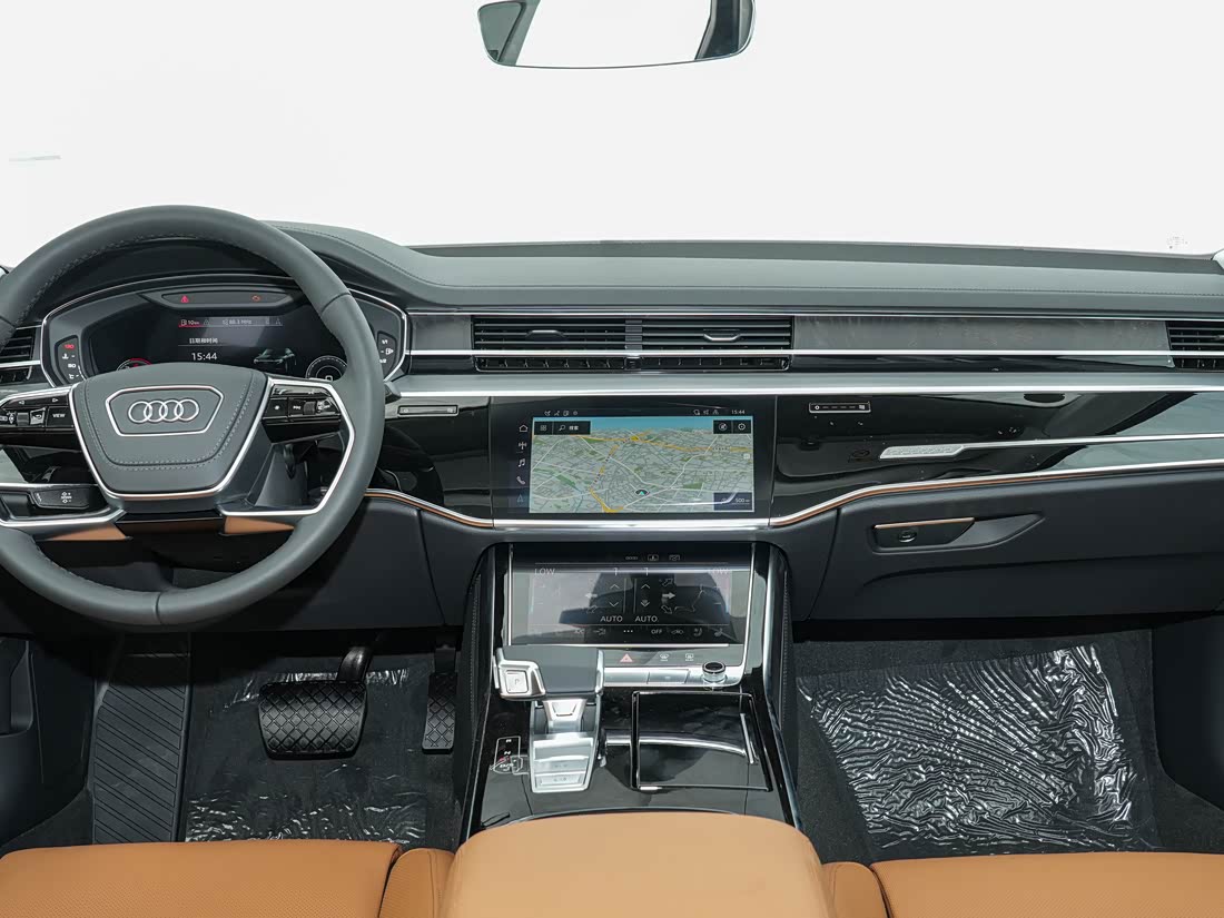 Audi A8 — фото 5