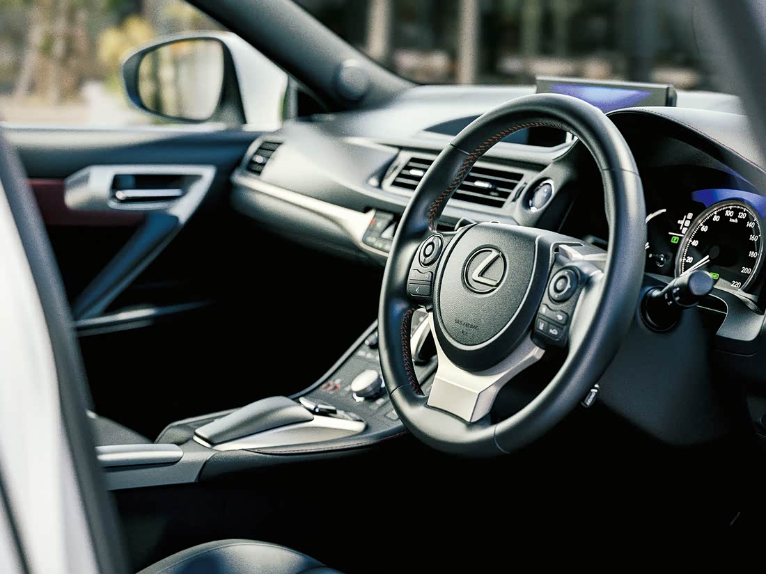 Lexus CT — фото 2