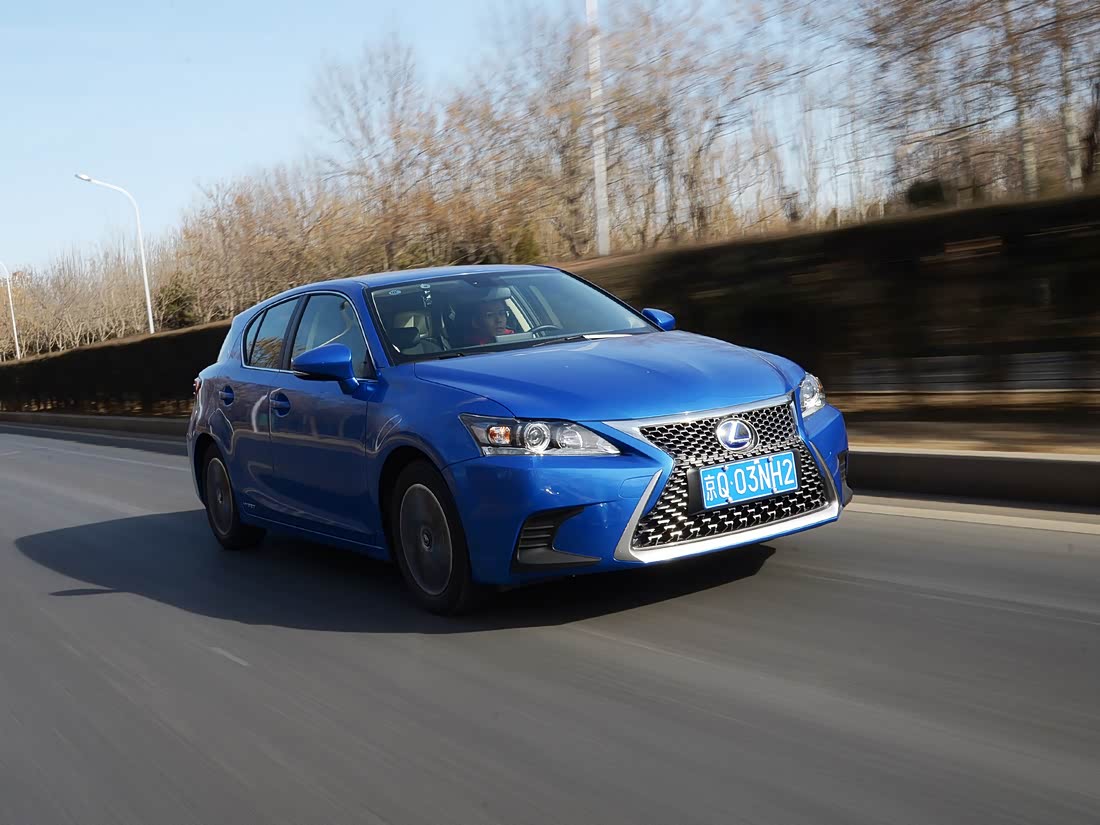 Lexus CT — фото 4