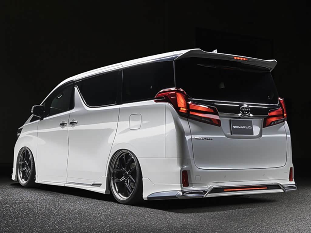 Toyota Alphard — фото 8