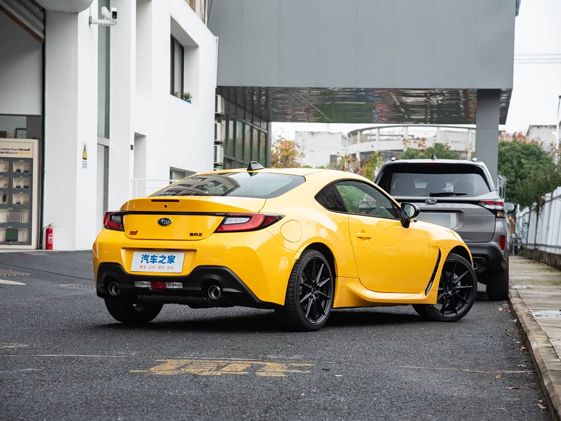 Subaru BRZ — фото 4
