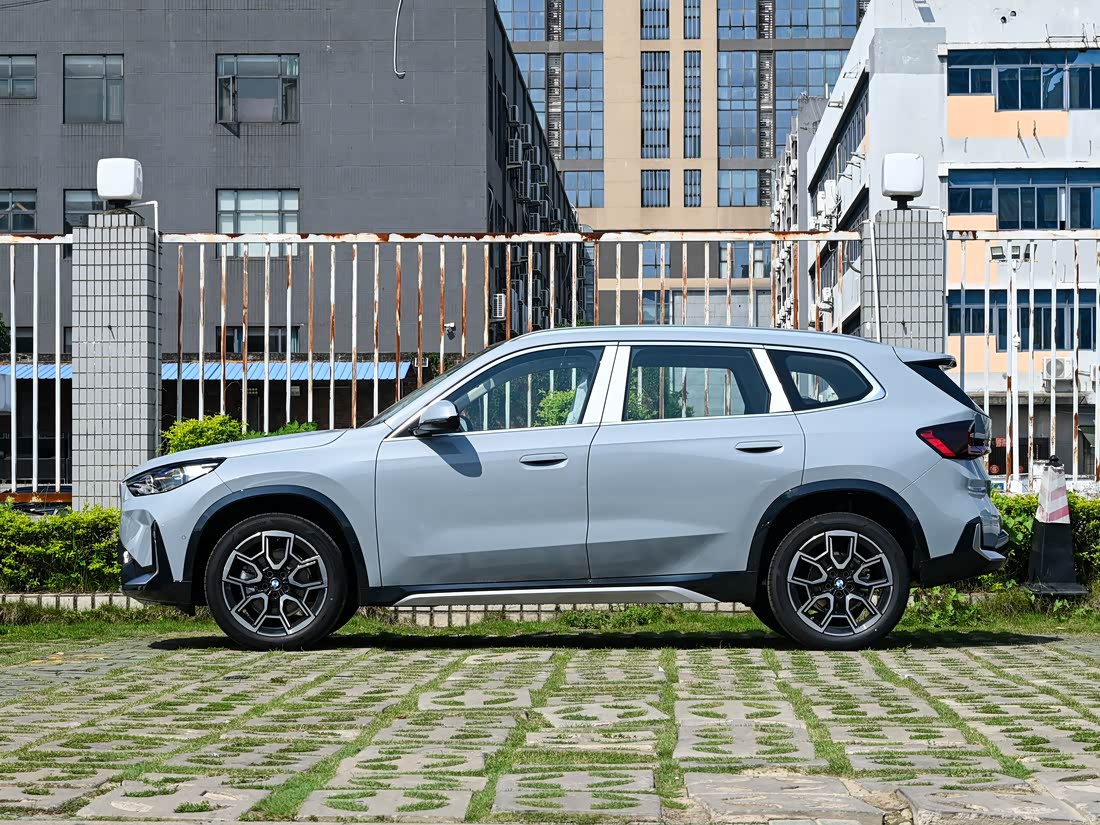 BMW X1 — фото 2