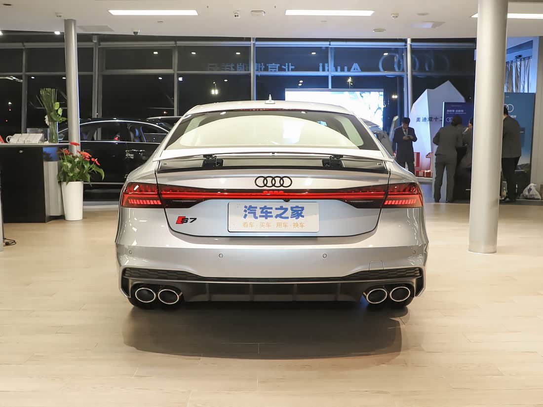 Audi S7 — фото 4