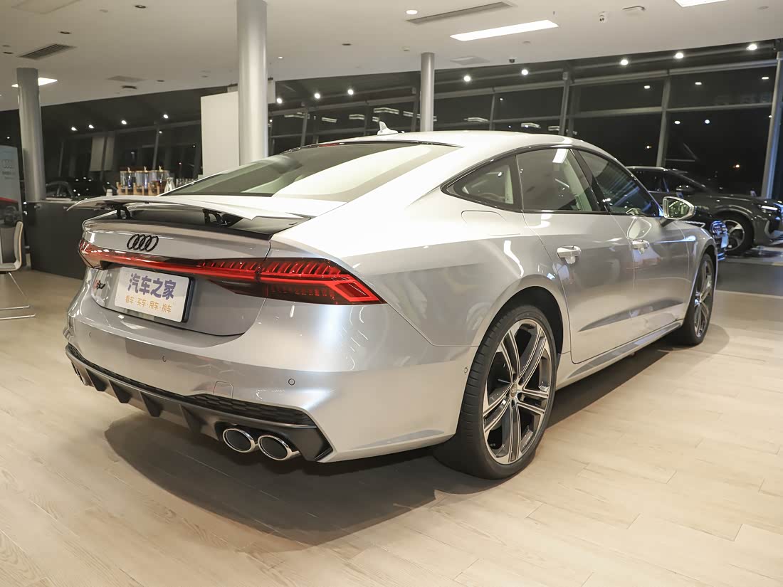 Audi S7 — фото 5