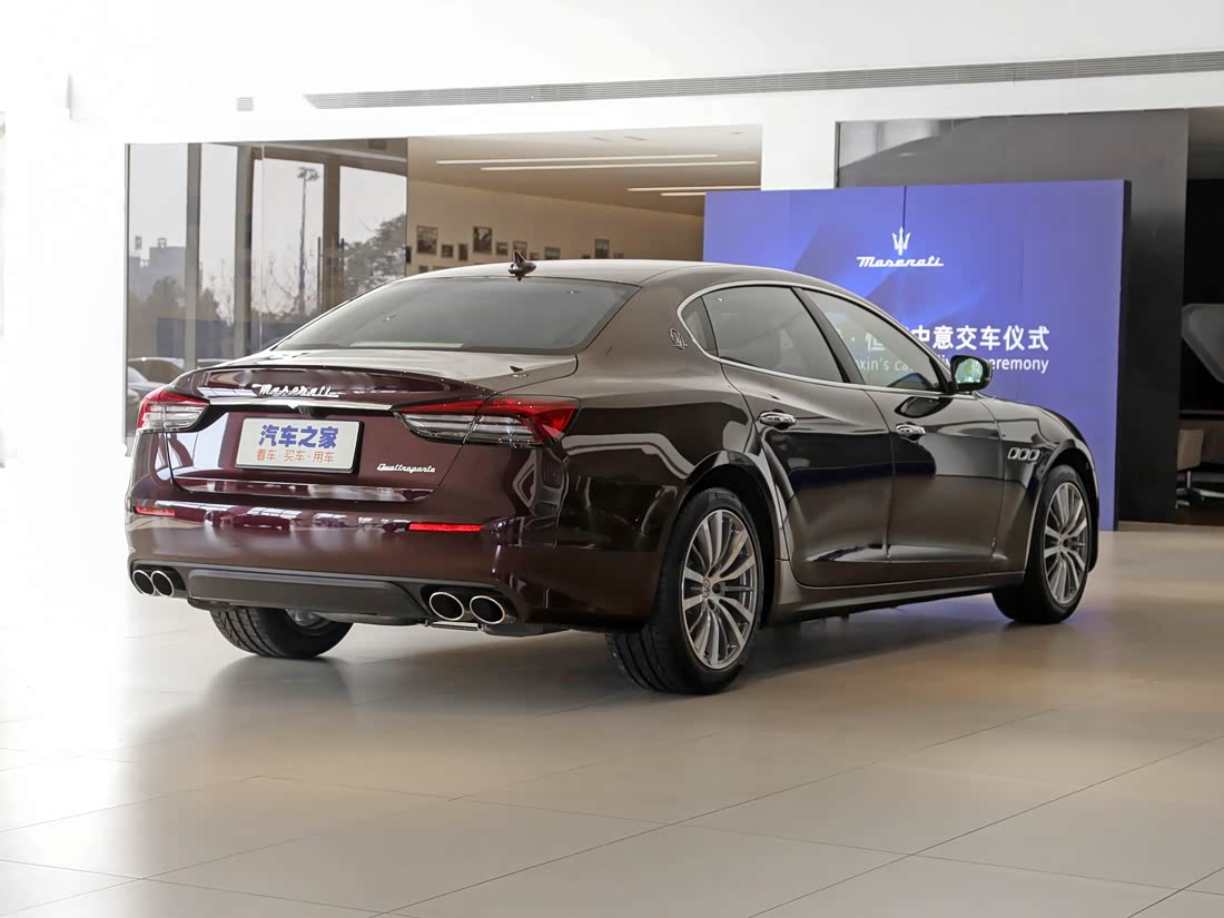 Maserati Quattroporte — фото 4
