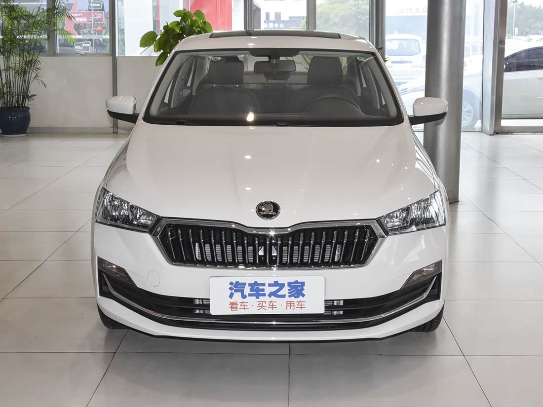 Skoda Rapid — фото 2