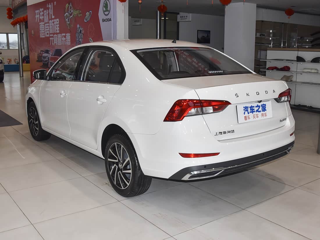 Skoda Rapid — фото 3