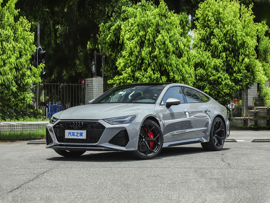 Audi RS 7 — фото 1