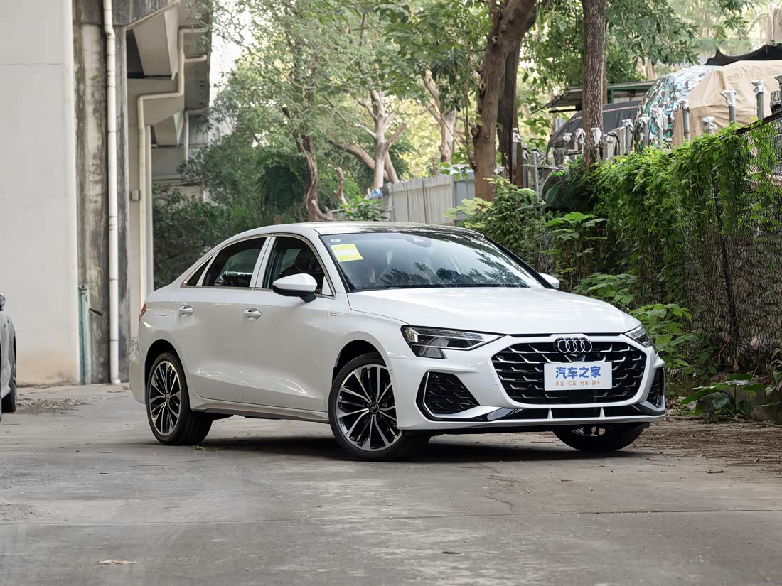 Audi A3 — фото 2