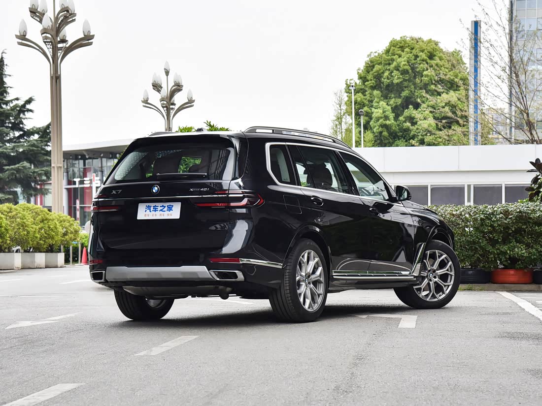 BMW X7 — фото 4
