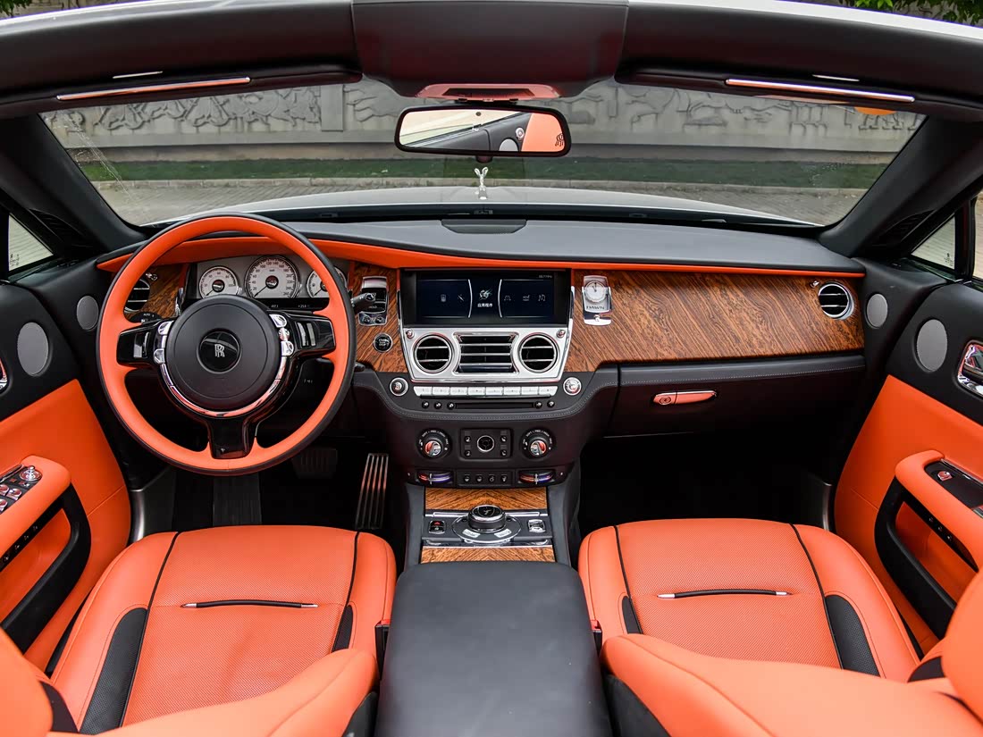 Rolls-Royce Cullinan Black Badge — фото 7